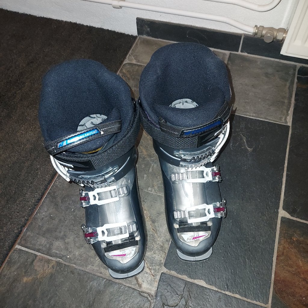 Nordica ski schoenen, Sport en Fitness, Skiën en Langlaufen, 160 tot 180 cm, Gebruikt, Schoenen, Ophalen of Verzenden