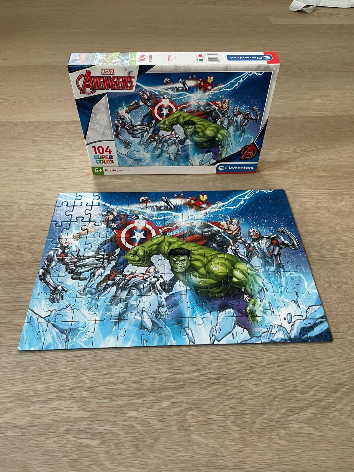 Clementoni Avengers Super Color Puzzel 104 stukjes, Ophalen of Verzenden, Meer dan 50 stukjes, Zo goed als nieuw, 6 jaar of ouder