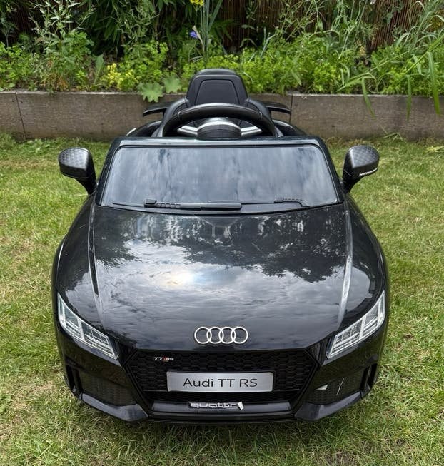 Audi TT RS elektrische kinderauto, Ophalen, Gebruikt