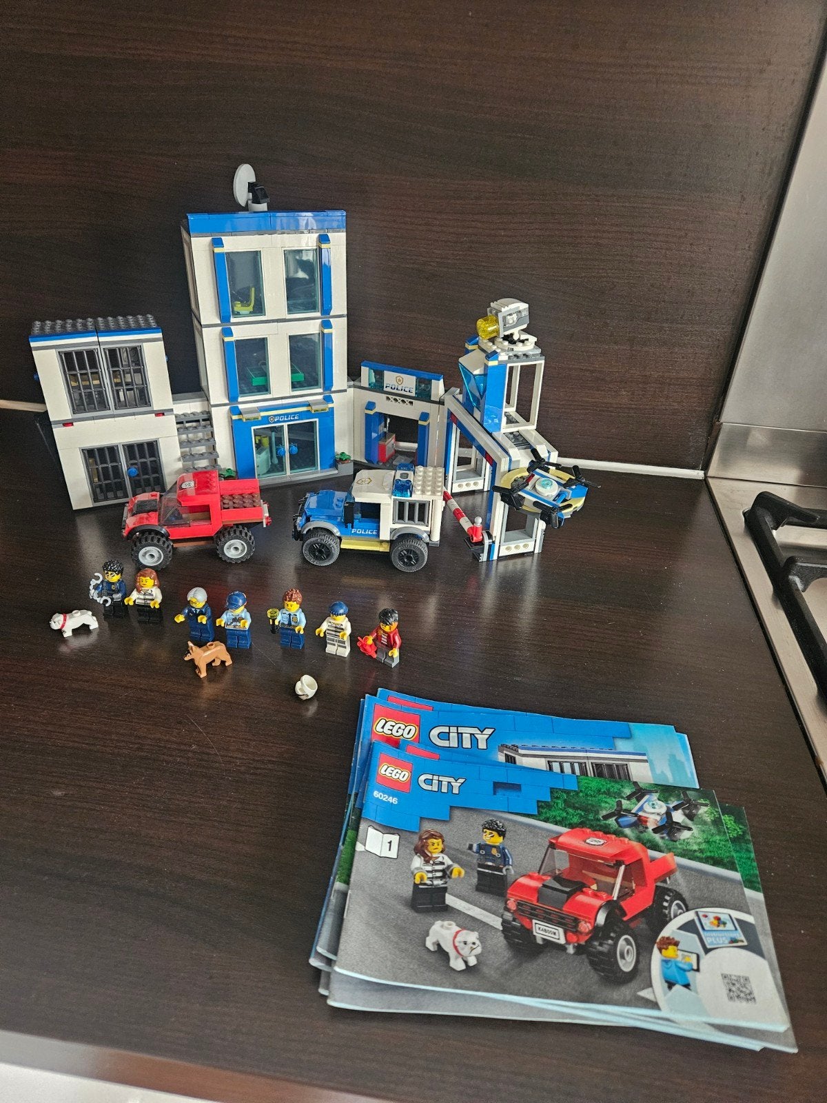 Lego city politie bureau  60246., Kinderen en Baby's, Speelgoed | Duplo en Lego, Lego, Ophalen of Verzenden, City, Gebruikt