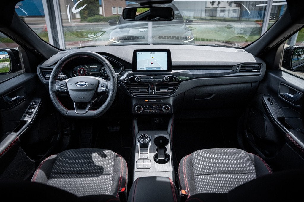Ford Kuga ST-LINE|99% SOH|Winter Packet|Driver Assist Packet, Auto's, Ford, Stof, Gebruikt, 4 cilinders, Zwart