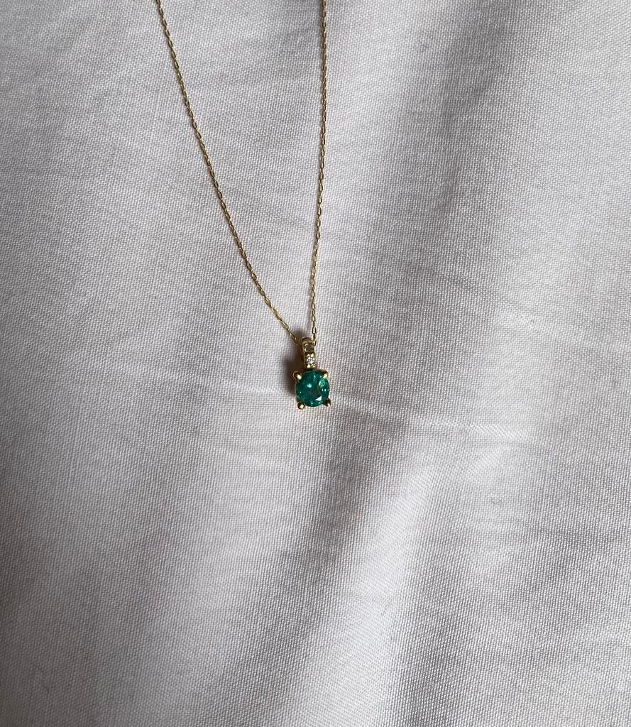 18 karaat gouden ketting met smaragd diamanten hanger, Verzenden, Zo goed als nieuw, Goud