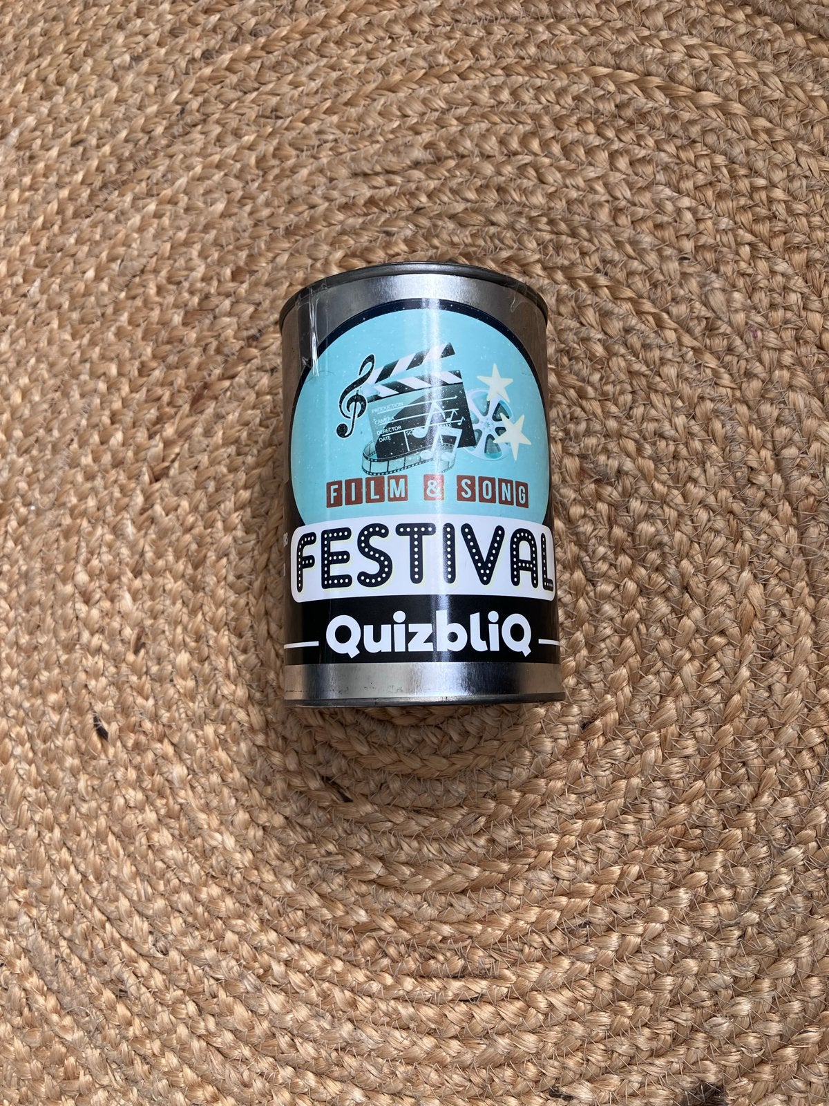 Quizbliq Film & Song Festival Quiz - Leuk voor thuis!, Drie of vier spelers, Ophalen of Verzenden, Zo goed als nieuw