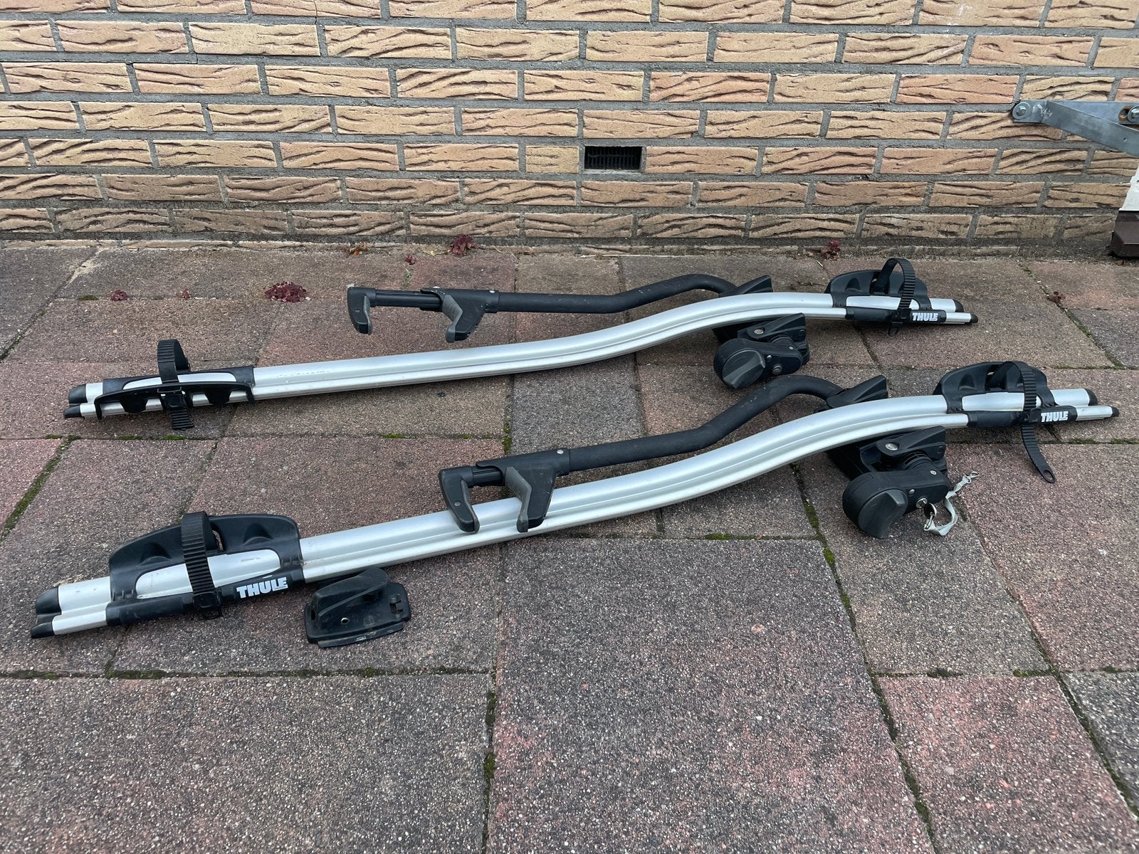 Thule proride 951 fietsendragers, Auto diversen, Ophalen, 2 fietsen, Gebruikt, Dakdrager