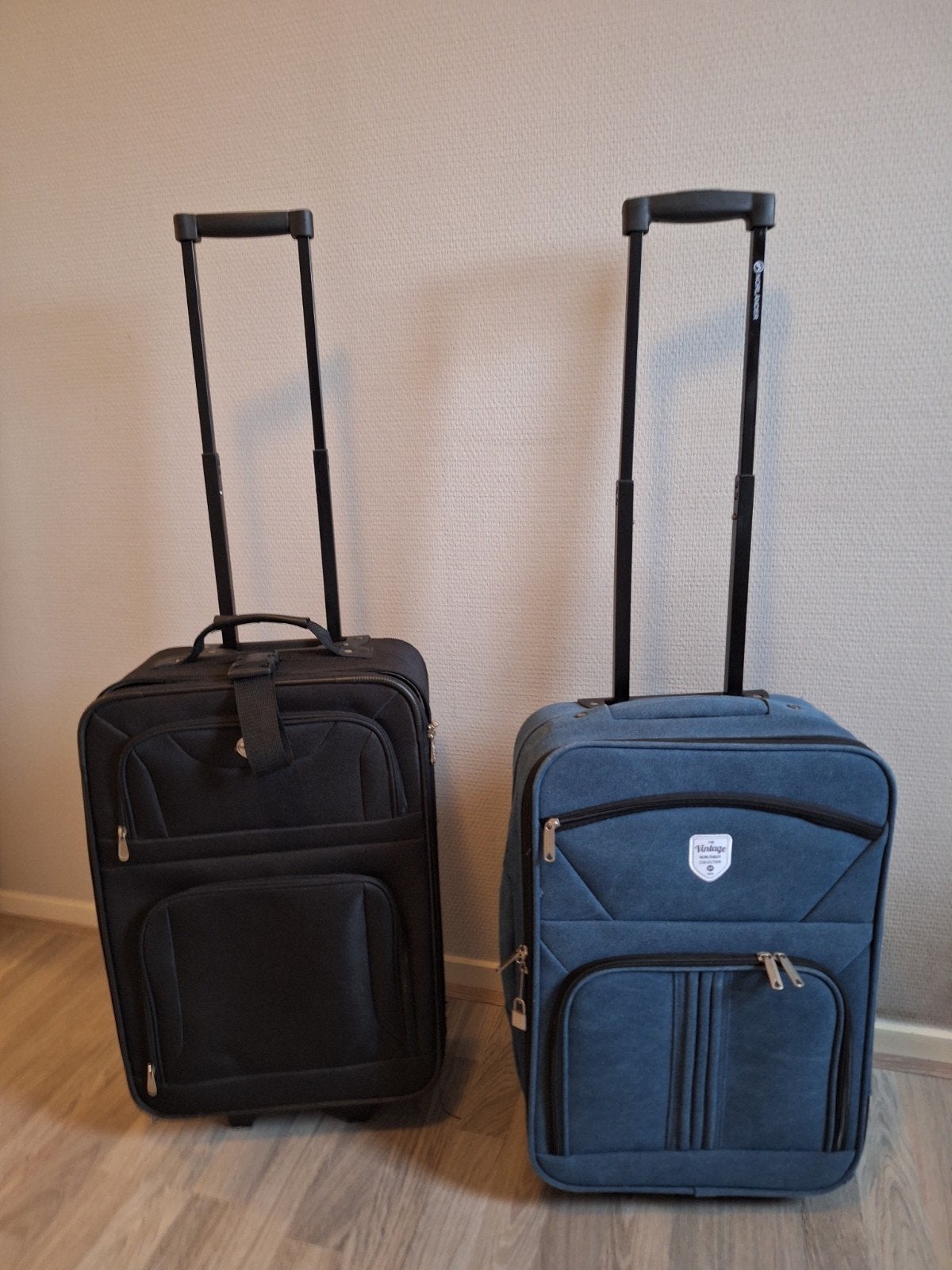 2 reiskoffer (met wieltjes), Overige materialen, Gebruikt, 50 tot 60 cm, 35 tot 45 cm