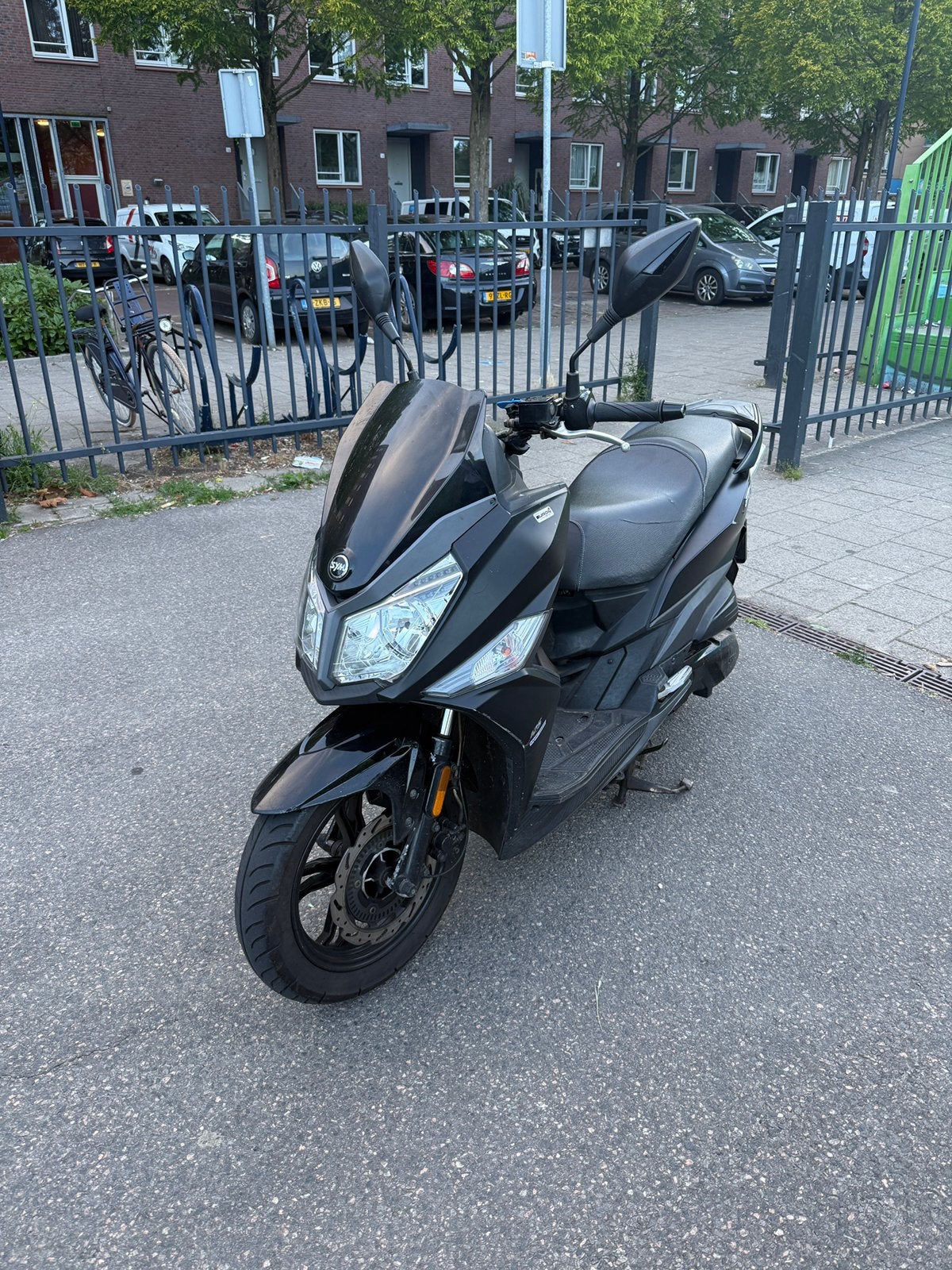 Motorscooter 125cc, Ophalen, Zo goed als nieuw, Benzine, Overige modellen