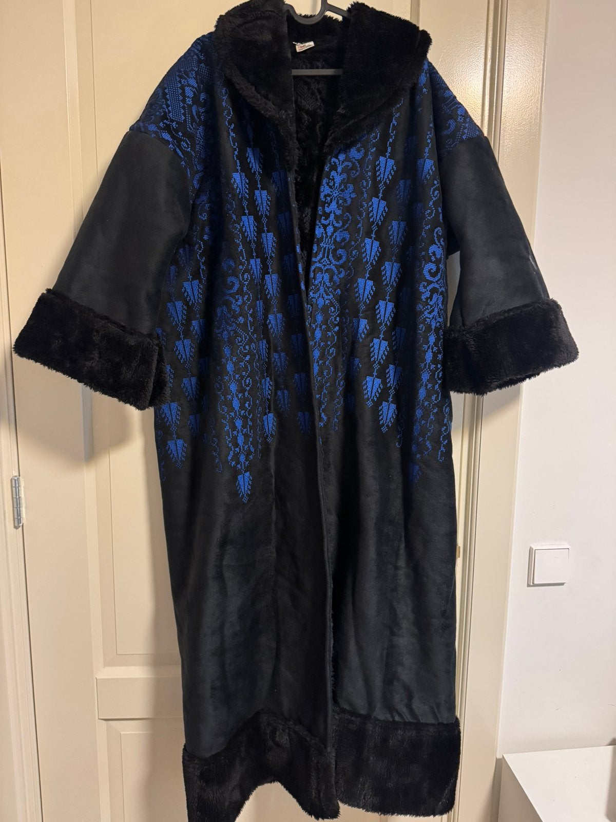 Handmade Long Coat from Jordan, Ophalen, Zo goed als nieuw
