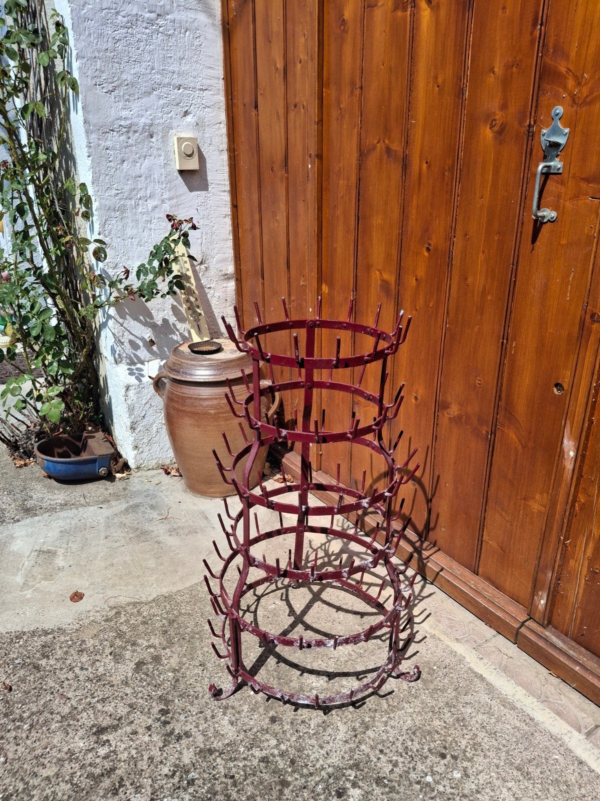 Vintage Frans brocant flessenrek / droogrek - rood metaal, Ophalen