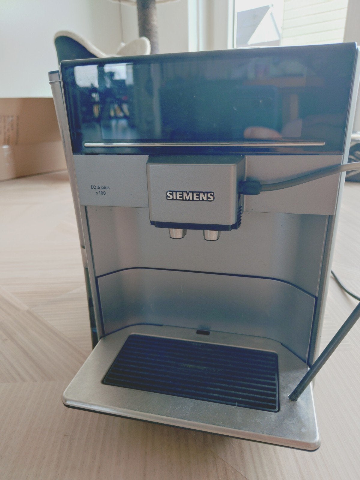 Siemens EQ.6 Plus S100 volautomatische koffiemachine, Ophalen, Gebruikt, 10 kopjes of meer, Koffiemachine