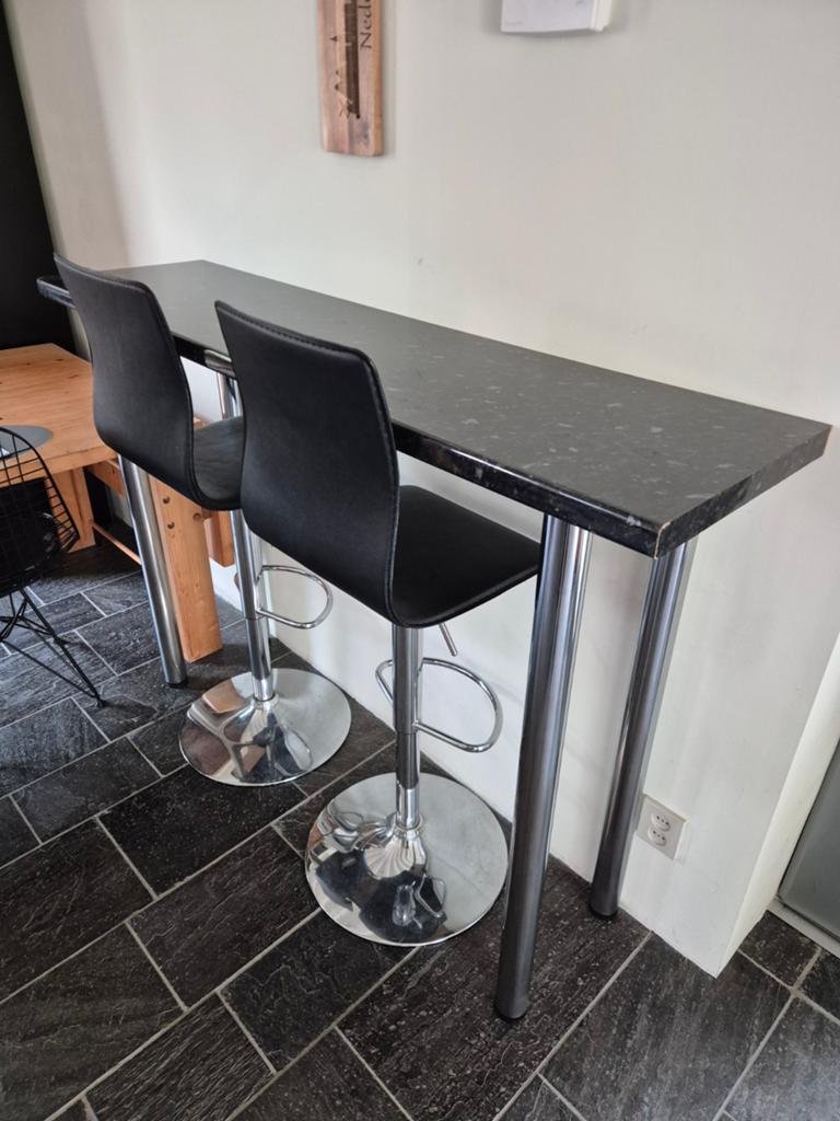 Bartafel statafel met 2 krukken zie omschrijving, Huis en Inrichting, Barkrukken, 2 krukken, Ophalen, Gebruikt, 60 tot 90 cm