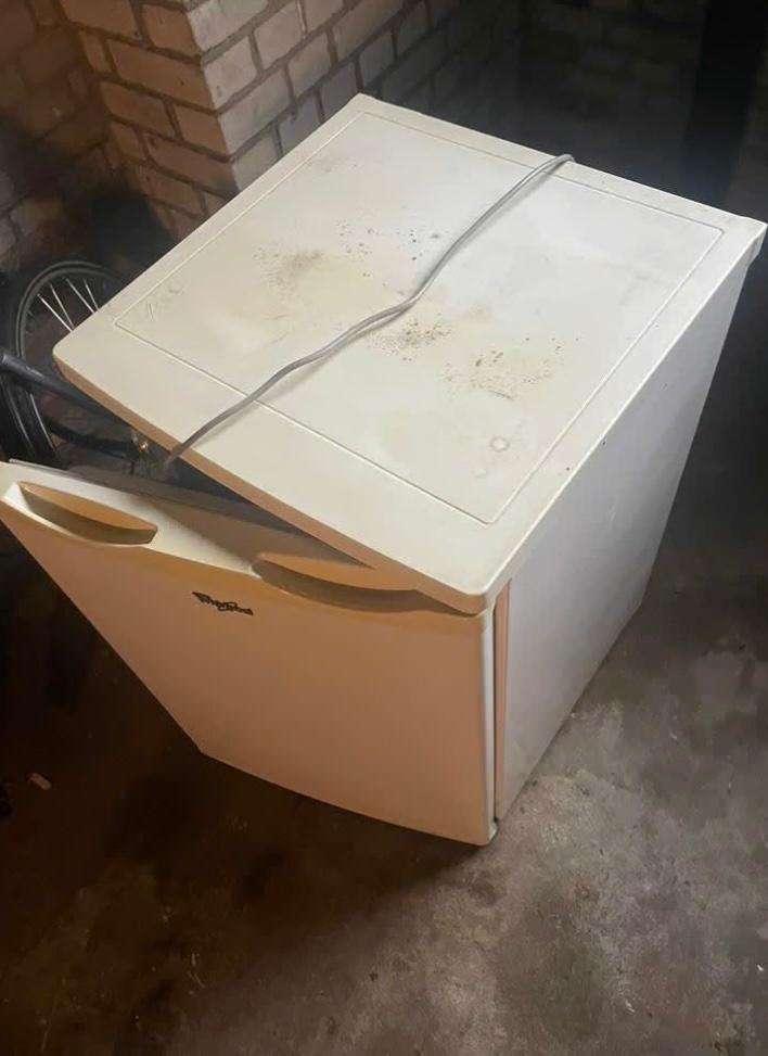 Gratis koelkast tafelmodel, Witgoed en Apparatuur, Koelkasten en IJskasten, Ophalen, Gebruikt, Minder dan 85 cm, Minder dan 75 liter