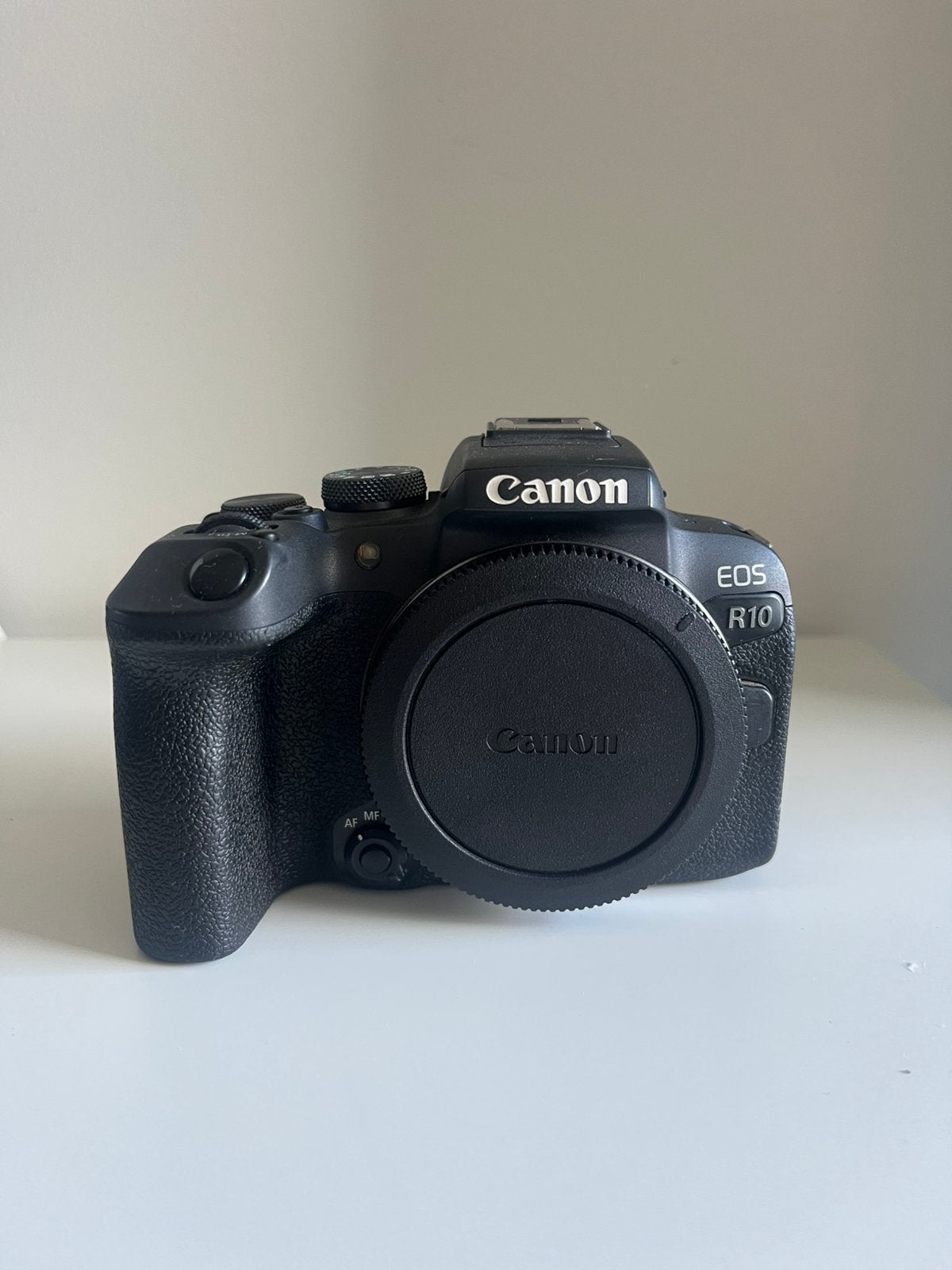 Canon R10 in nieuwstaat, Audio, Tv en Foto, Ophalen of Verzenden, Zo goed als nieuw, Canon, 8 keer of meer