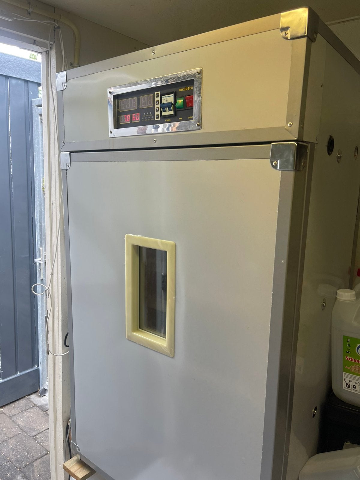 Broedmachine volautomatisch Incubato IN-EI-440, Dieren en Toebehoren, Pluimvee | Toebehoren, Ophalen, Zo goed als nieuw, Broedmachine
