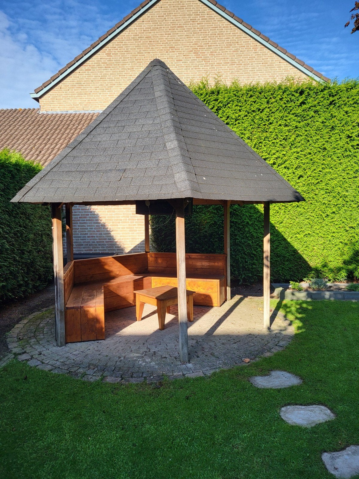 Prieel inclusief houten zitbank en tafel, Tuin en Terras, Ophalen, Gebruikt, Tuinhuis, 250 tot 500 cm