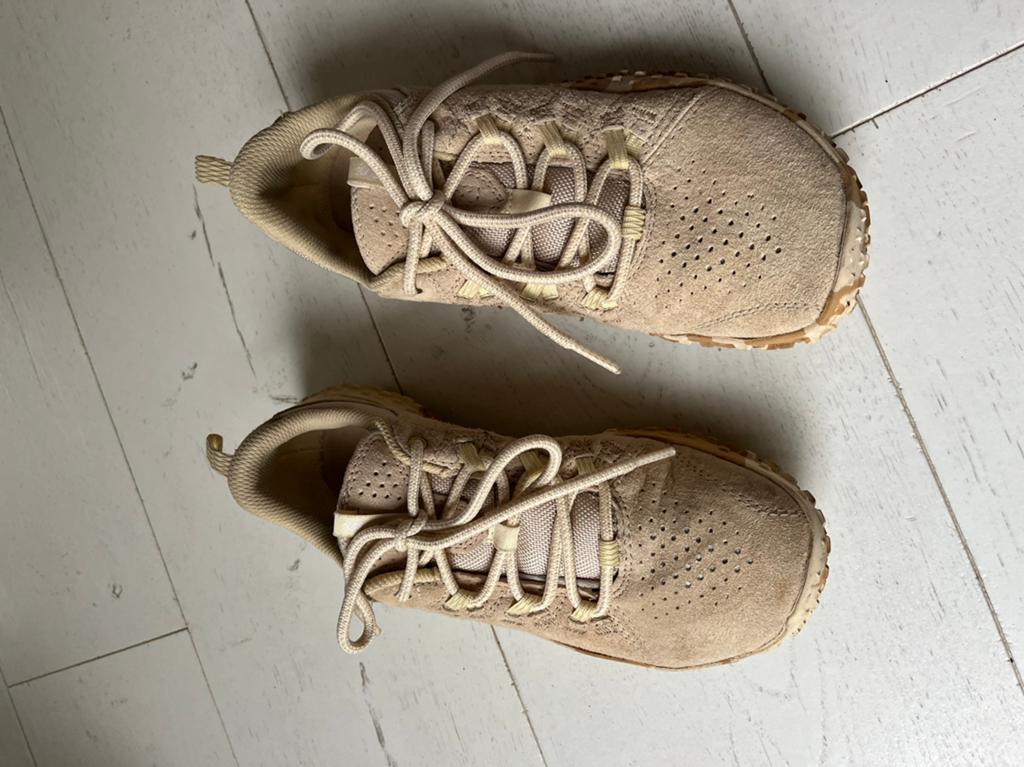 Merrel barefoot schoenen 37,5, Ophalen of Verzenden, Gedragen, Beige, Sneakers of Gympen