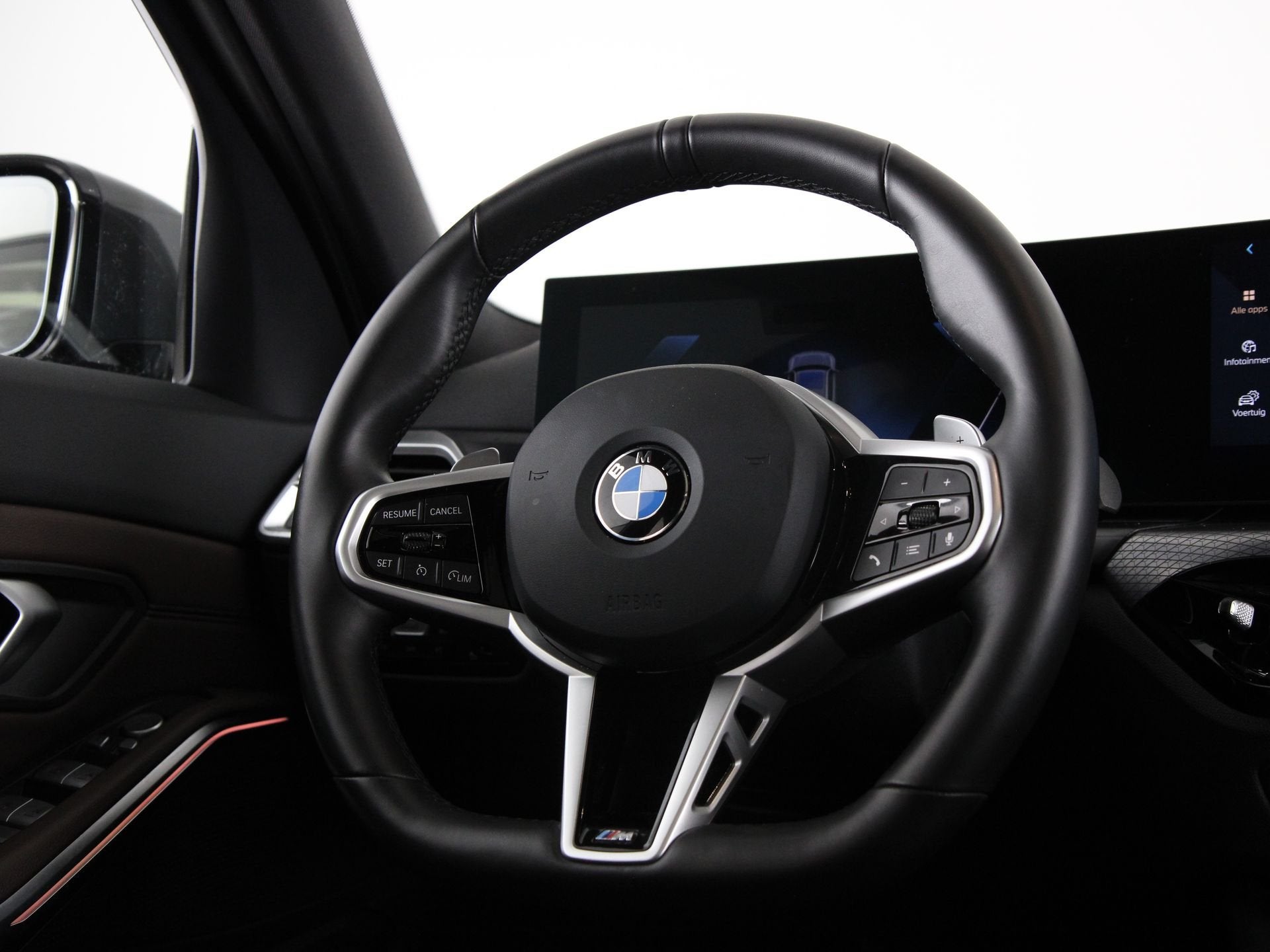 BMW 3 Serie 330i Touring xDrive M-Sport Pro (bj 2026), Auto's, Automaat, 4 cilinders, Met garantie (alle), Vierwielaandrijving