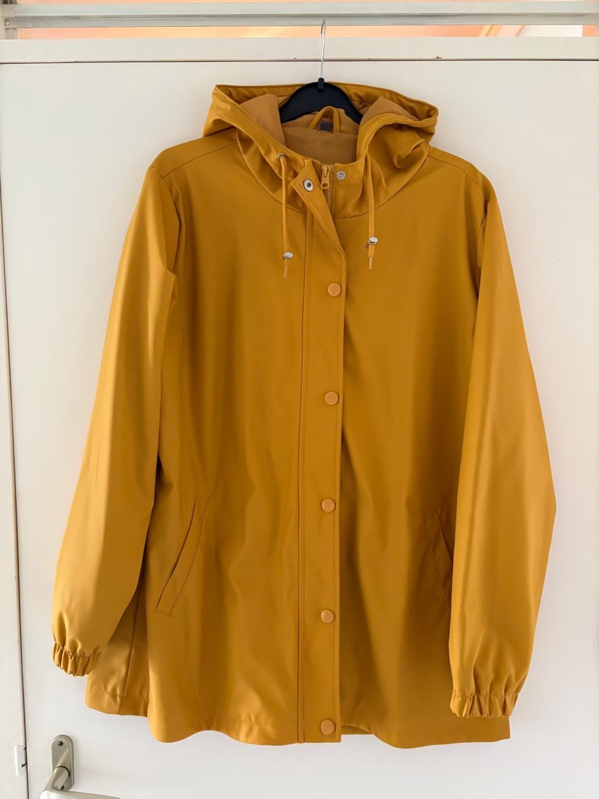 regenjas okergeel, Ophalen, Zo goed als nieuw, Maat 46/48 (XL) of groter, Geel