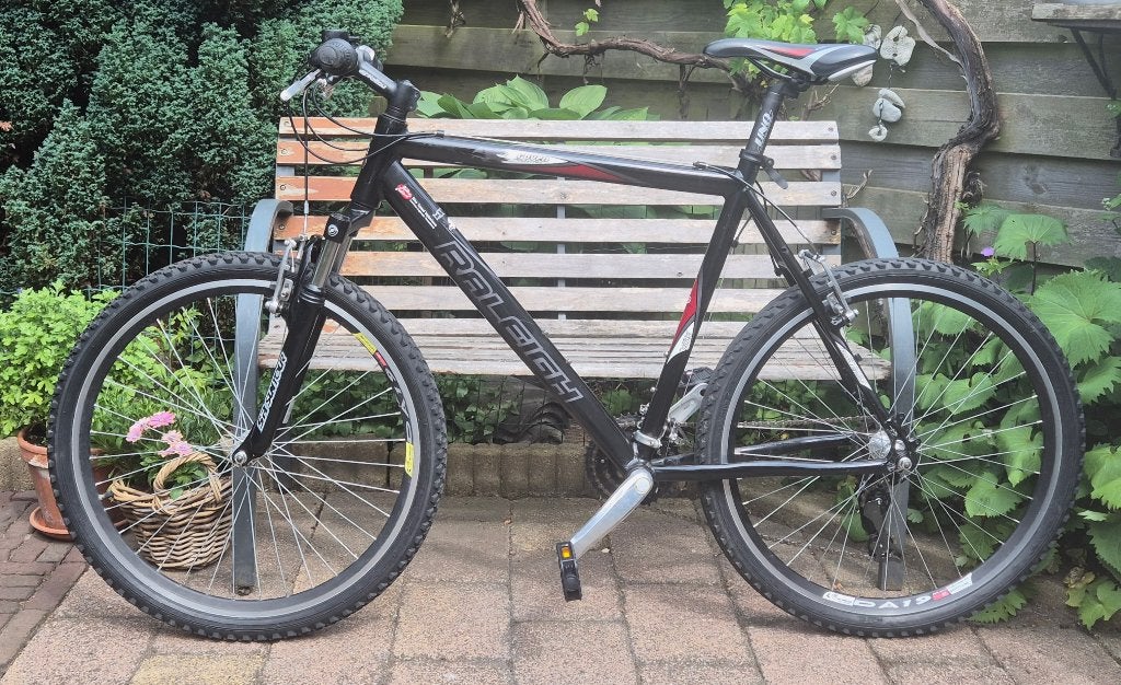 Zo goed als nieuwe Raleigh mountainbike met 21 versnellingen, Fietsen en Brommers, Fietsen | Mountainbikes en ATB, Hardtail, Zo goed als nieuw