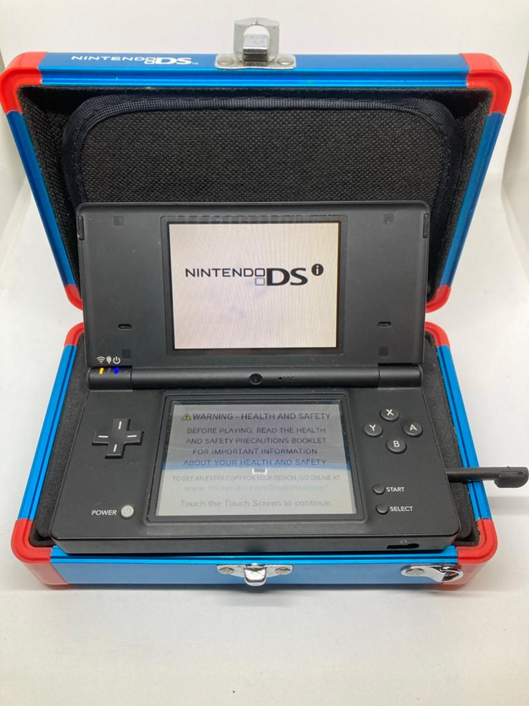 Nintendo DSi Zwart met Mario Koffer en Oplader, Gebruikt, Zwart, 2DS, Ophalen of Verzenden