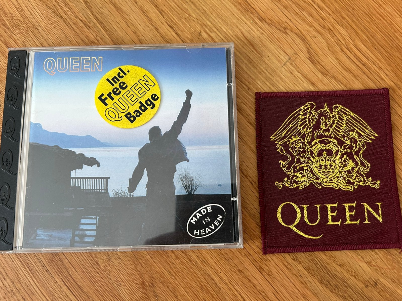 CD Queen Made in heaven (incl. limited linnen badge), Gebruikt, Ophalen of Verzenden, Extra's, Poprock