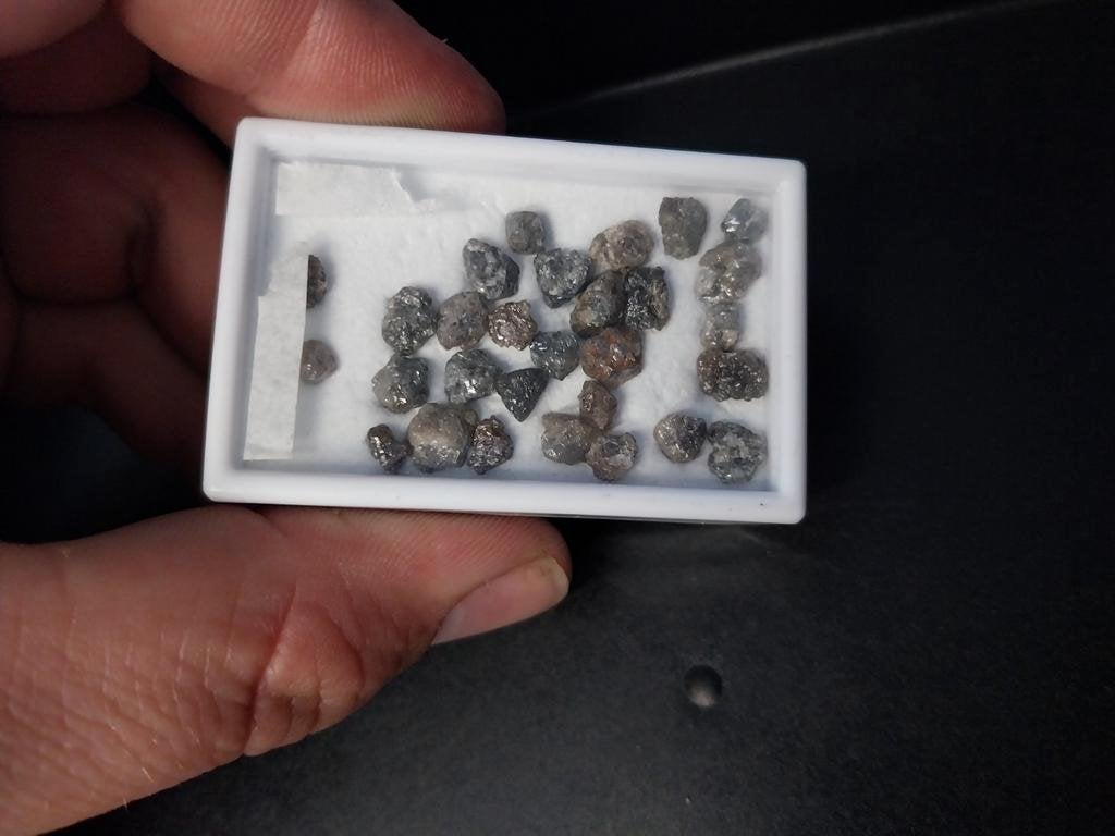 Doosje met ruwe diamanten goudsmid, Verzamelen, Ophalen of Verzenden, Mineraal