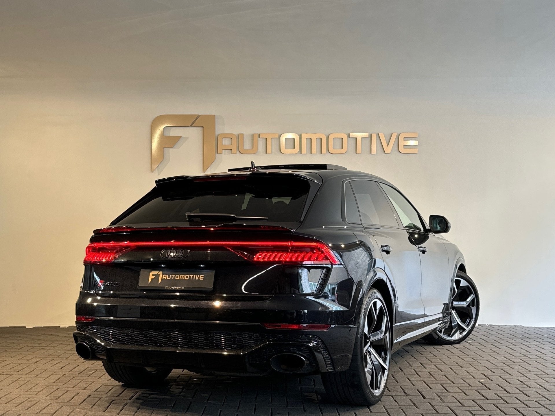 Audi RSQ8 4.0 TFSI quattro Pano|Ceramic|HuD|B&O|Trekh|Massag, Auto's, Gebruikt, 600 pk, Zwart, Leder