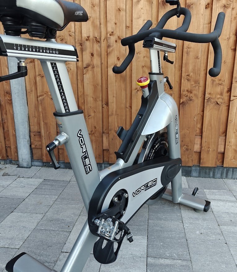 =Muisstil= Spinfiets Spinningbike Spinningfiets Hometrainer, Sport en Fitness, Ophalen, Zo goed als nieuw, Benen, Spinningfiets
