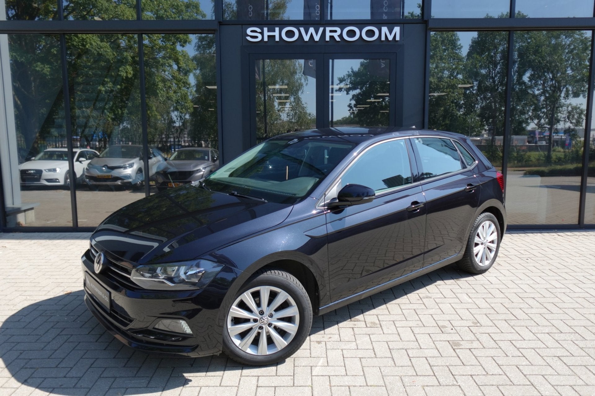Volkswagen Polo 1.0 MPI Trendline NAVI LED AIRCO VOL, Auto's, Stof, Gebruikt, Zwart, 60 pk