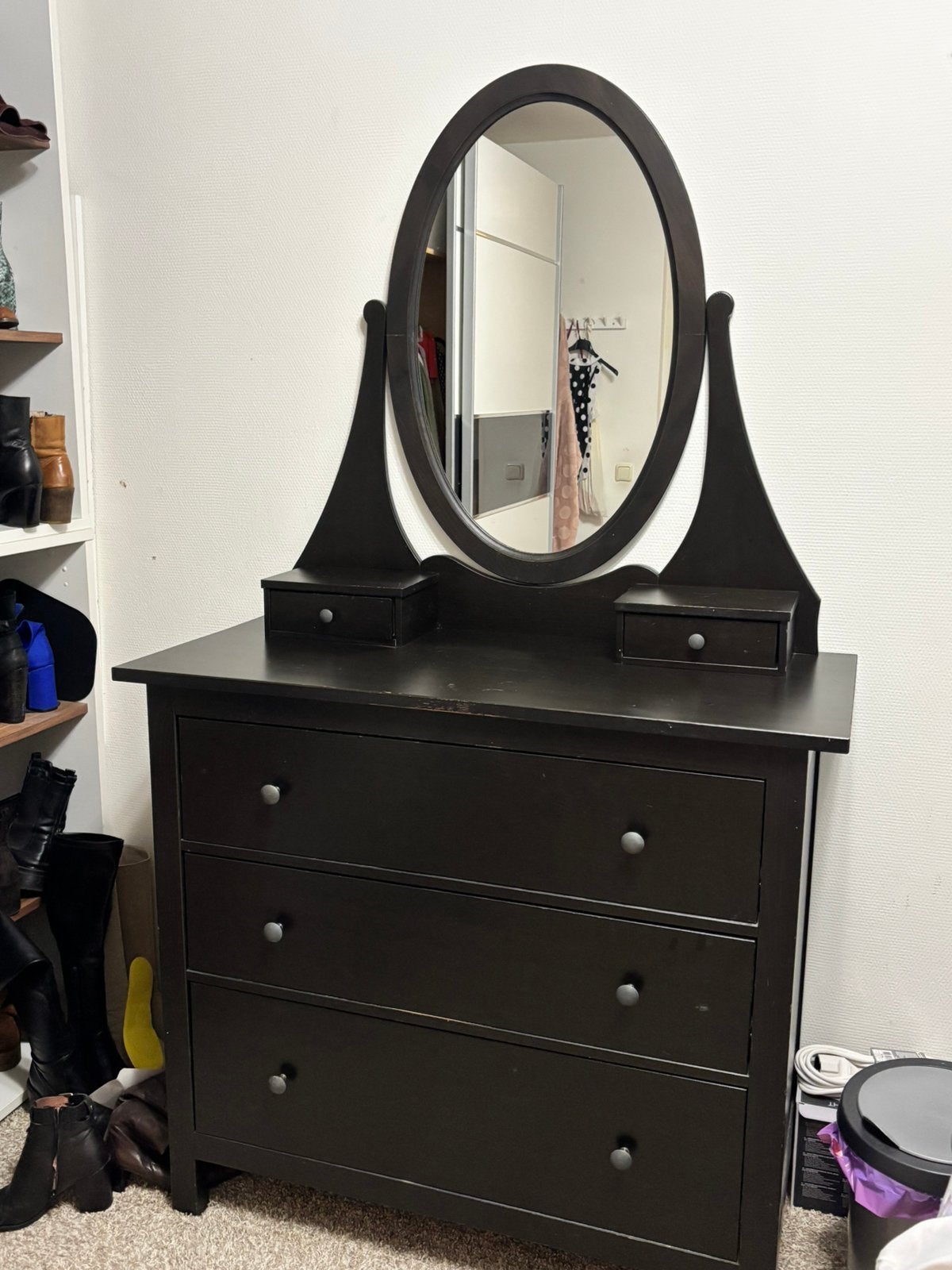 IKEA HEMNES Ladekast met Spiegel – Zwartbruin (Klassieker!), Ophalen, Zo goed als nieuw, 100 tot 150 cm, Minder dan 100 cm