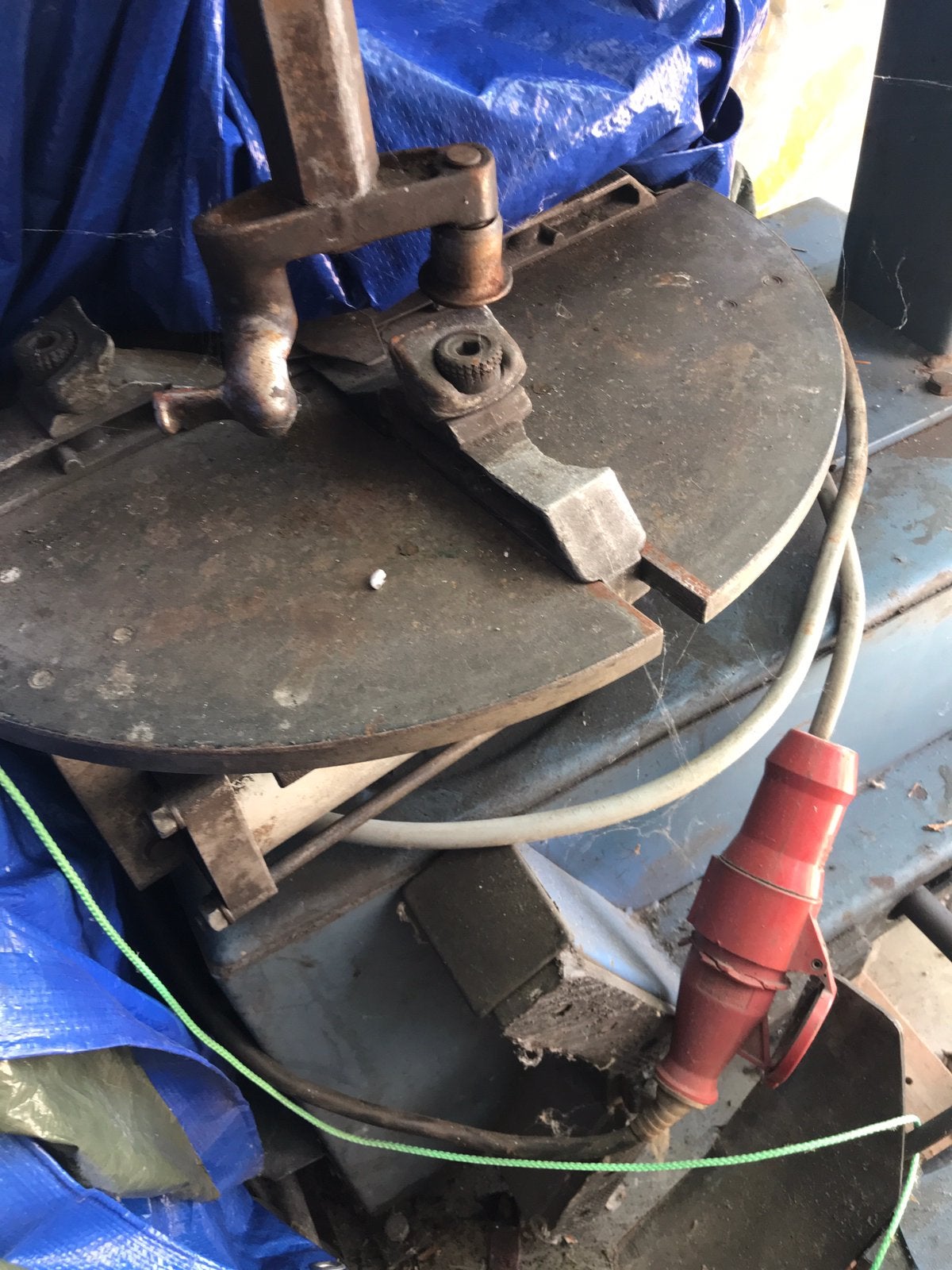 T.k banden demonteerde apparaat 220/380v Merk Autec zie foto, Auto diversen, Autogereedschap, Ophalen of Verzenden