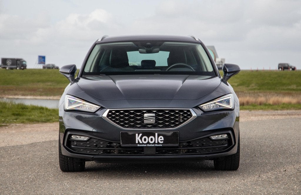 SEAT Leon Sportstourer 1.4 TSI eHybrid PHEV FR Business Inte, Auto's, Seat, Stof, Gebruikt, 4 cilinders, 150 pk