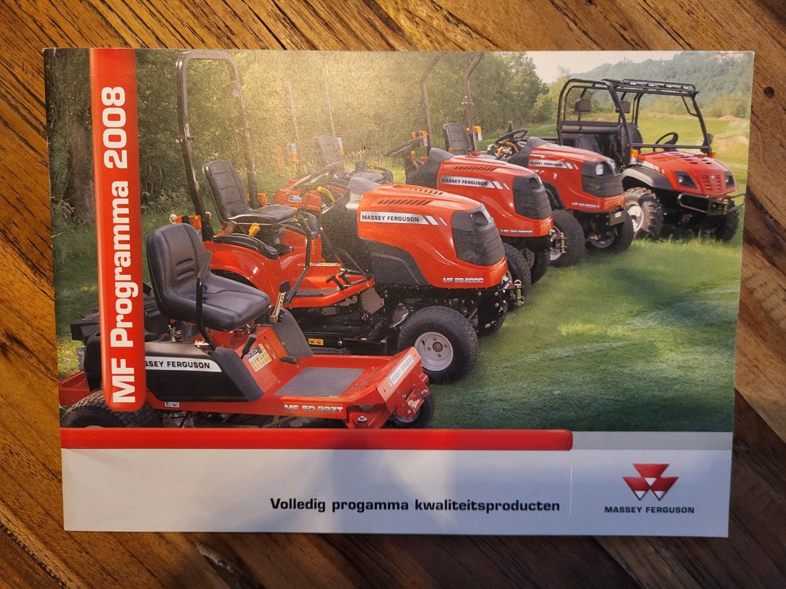 tractor folder Massey Ferguson programma 2008, Ophalen of Verzenden