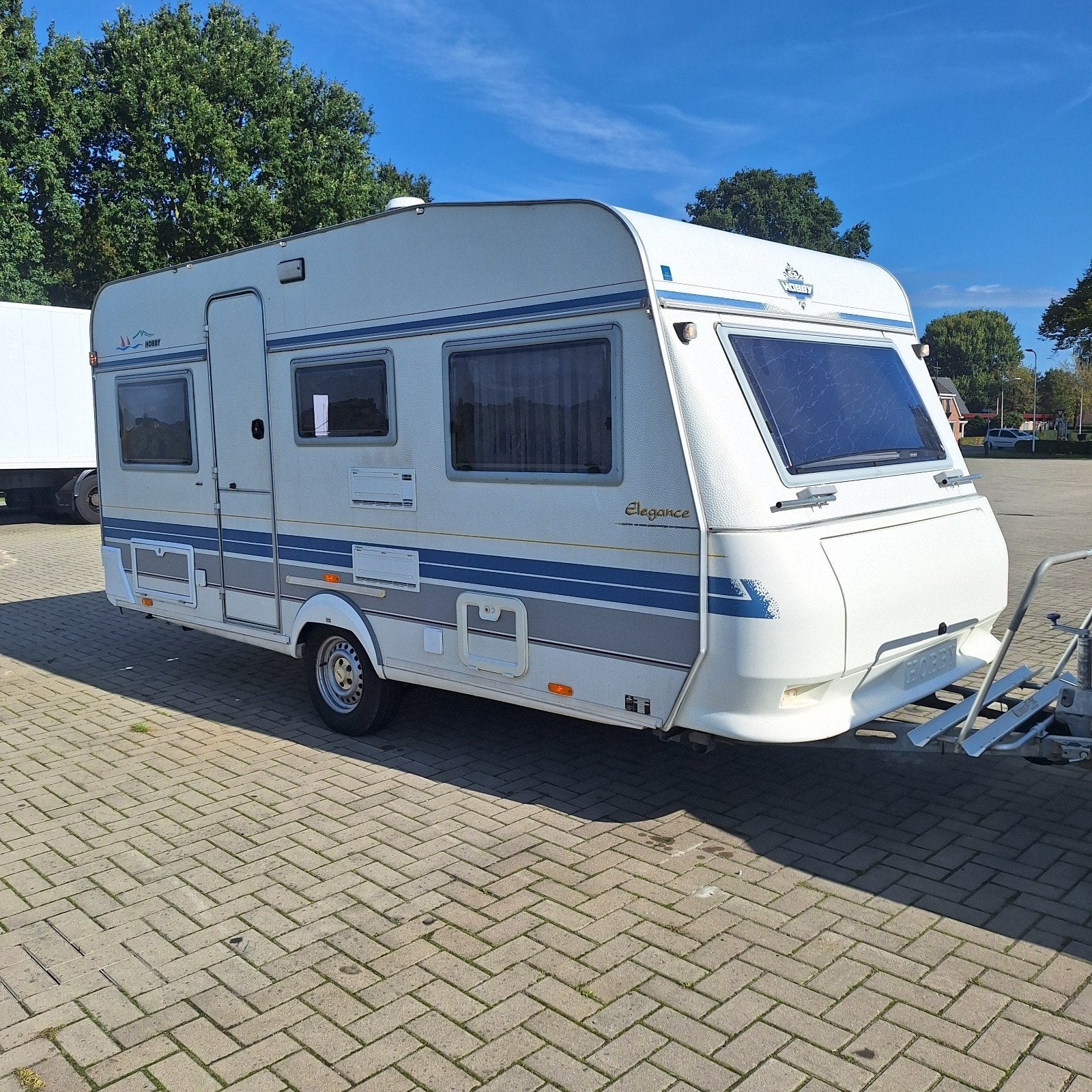 Hobby Elegance 470, Voortent, Fietsendrager, Vast bed, Caravans en Kamperen, Vast bed, Rondzit, Hobby, Bedrijf