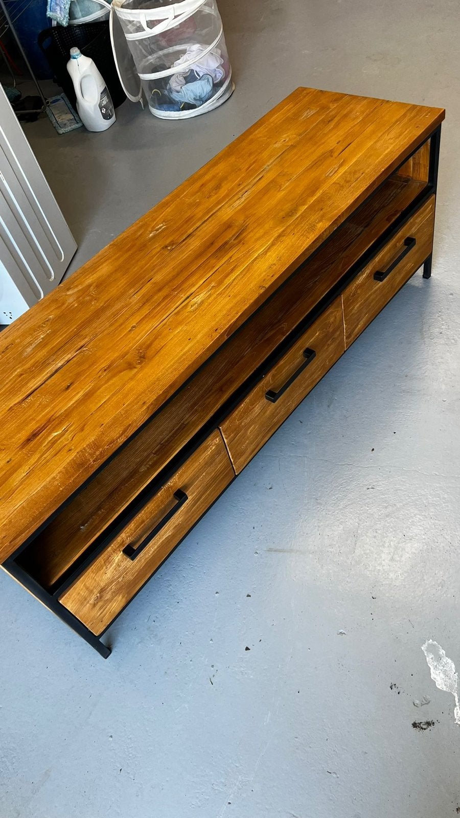 Teak TV meubel Romaro met metalen frame - Pronto, 150 tot 200 cm, Teakhout, Ophalen of Verzenden, Zo goed als nieuw