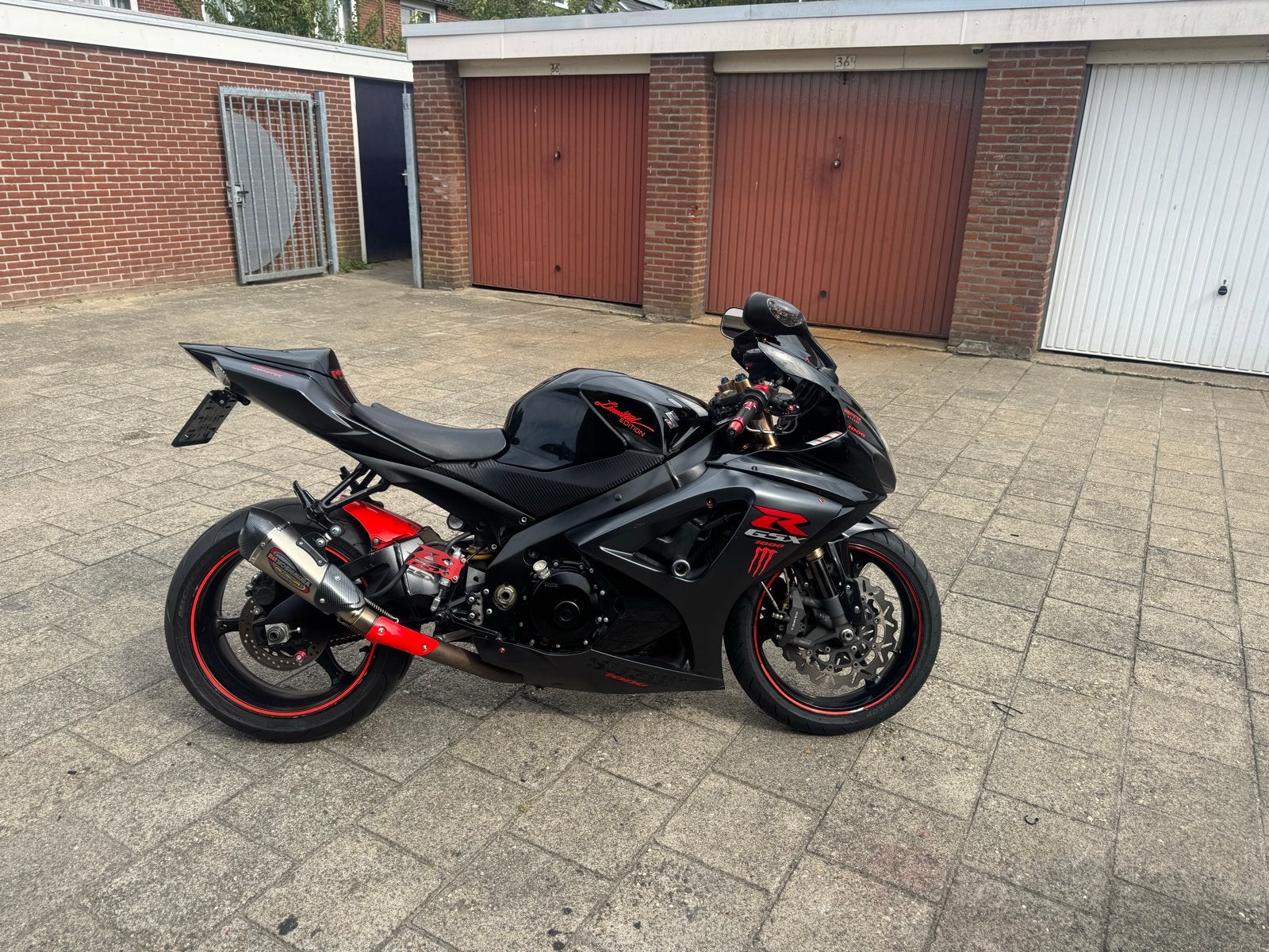 Suzuki GSXR 1000  -K8- Zwarte Supersport Motor, Sportuitlaat, 4 cilinders, Motorrijbewijs A, Gebruikt