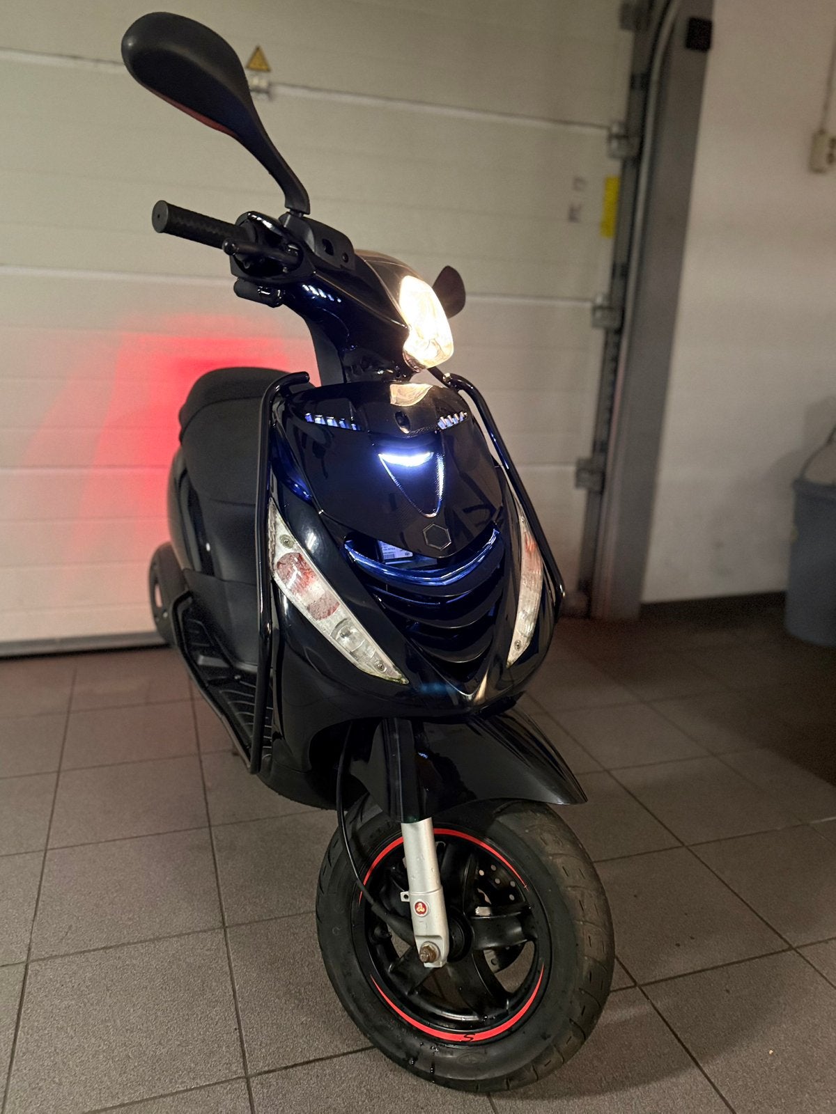 Piaggio Zip 4 Takt 50cc IGET Euro 4, Maximaal 45 km/u, Ophalen of Verzenden, Zo goed als nieuw, Benzine