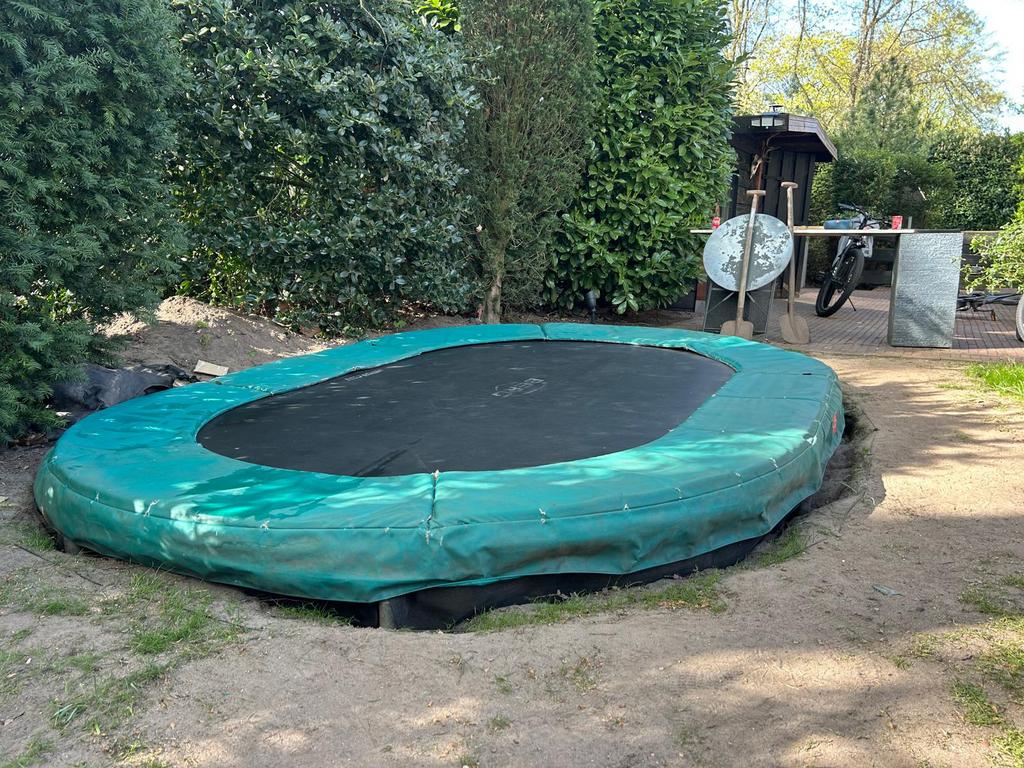 Berg Trampoline 320 / 200, Ophalen, Zo goed als nieuw