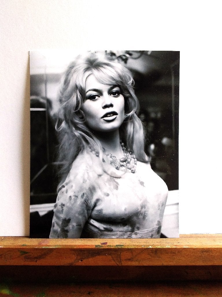 Zilvergelatinedruk vintagefoto Brigitte Bardot Londen 1959 , Foto, Ophalen of Verzenden, Zo goed als nieuw, 1940 tot 1960