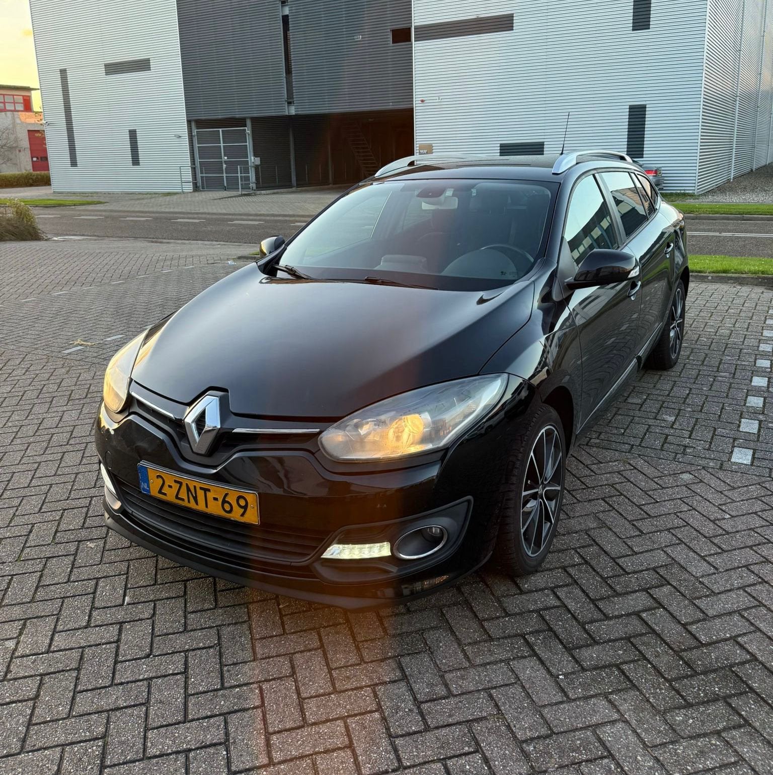 Renault Mégane Estate 1.5 dCi Limited, Auto's, Voorwielaandrijving, Euro 5, Stof, 4 cilinders