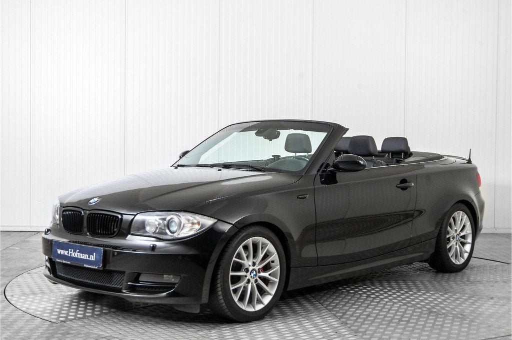 BMW 1 Serie Cabrio 125i AUT (bj 2009, automaat), Auto's, Achterwielaandrijving, Gebruikt, 4 stoelen, 218 pk