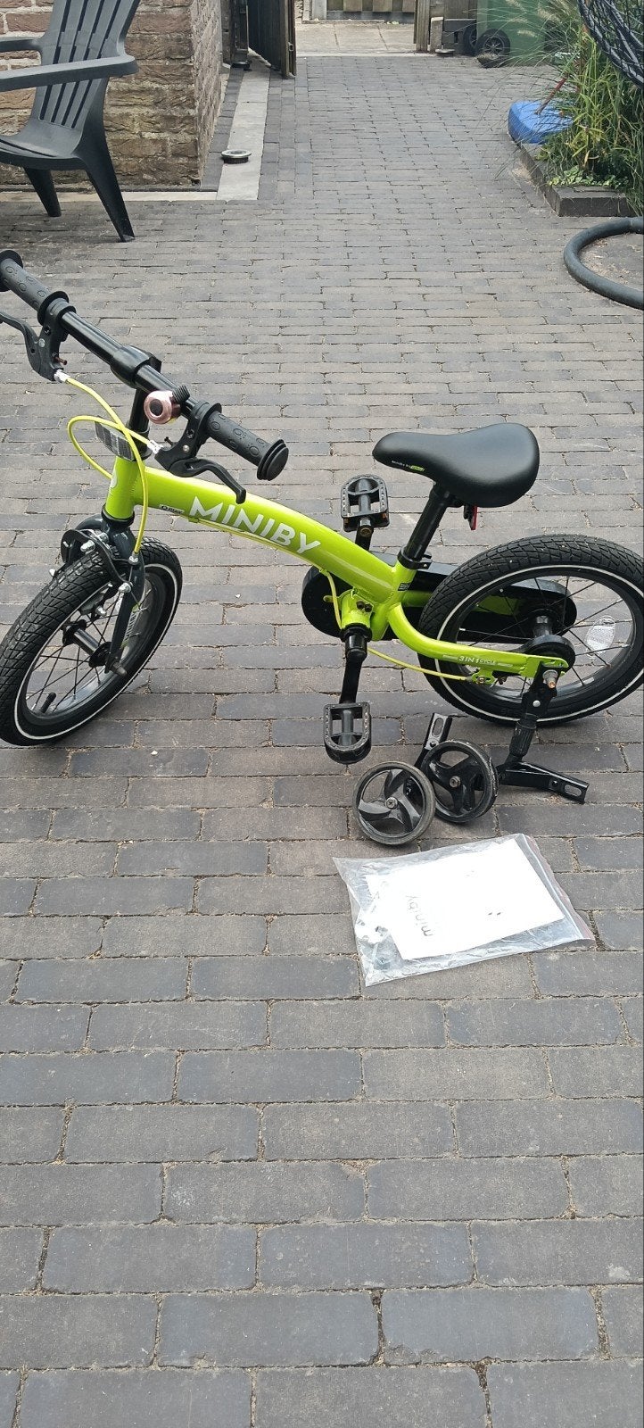 Groene Miniby QPlay Kids Bike 3-in-1 met zijwieltjes, Ophalen, Zijwieltjes, 16 tot 20 inch, Velgrem
