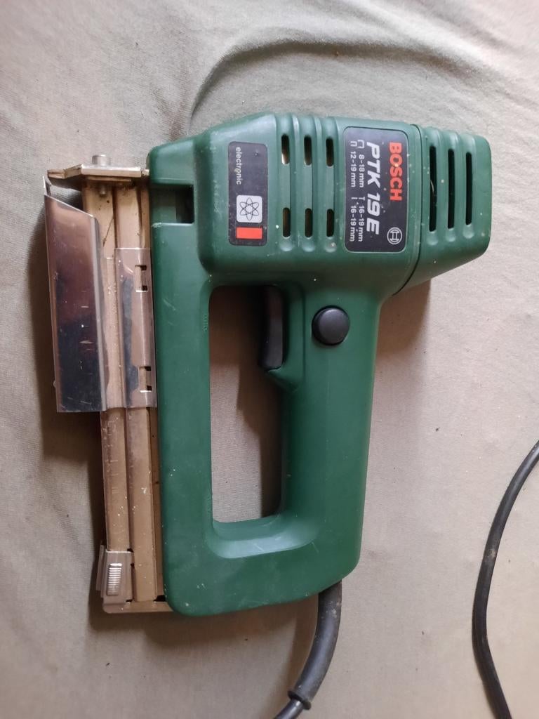 Bosch PTK 19 E Nietmachine - Elektrisch Tacker, Ophalen of Verzenden, Gebruikt