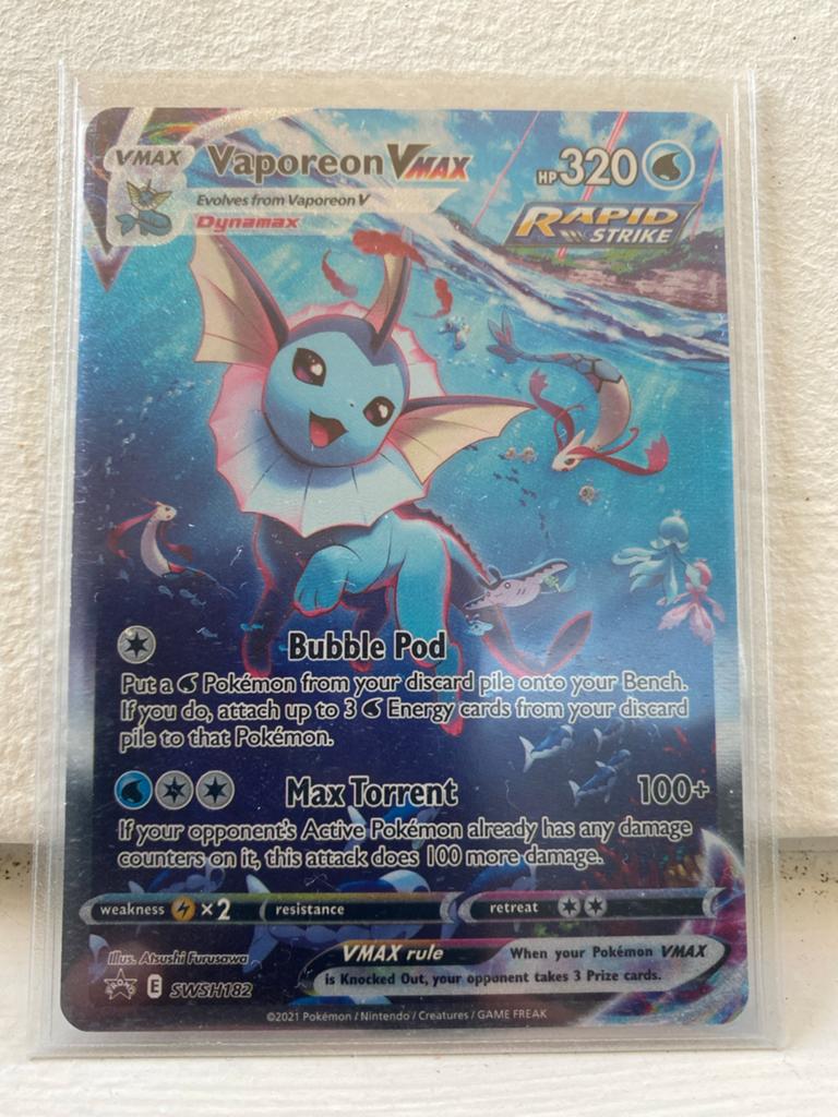 Vaporeon VMAX Pokémon Kaart SWSH182 - Near Mint, Ophalen of Verzenden, Zo goed als nieuw, Losse kaart