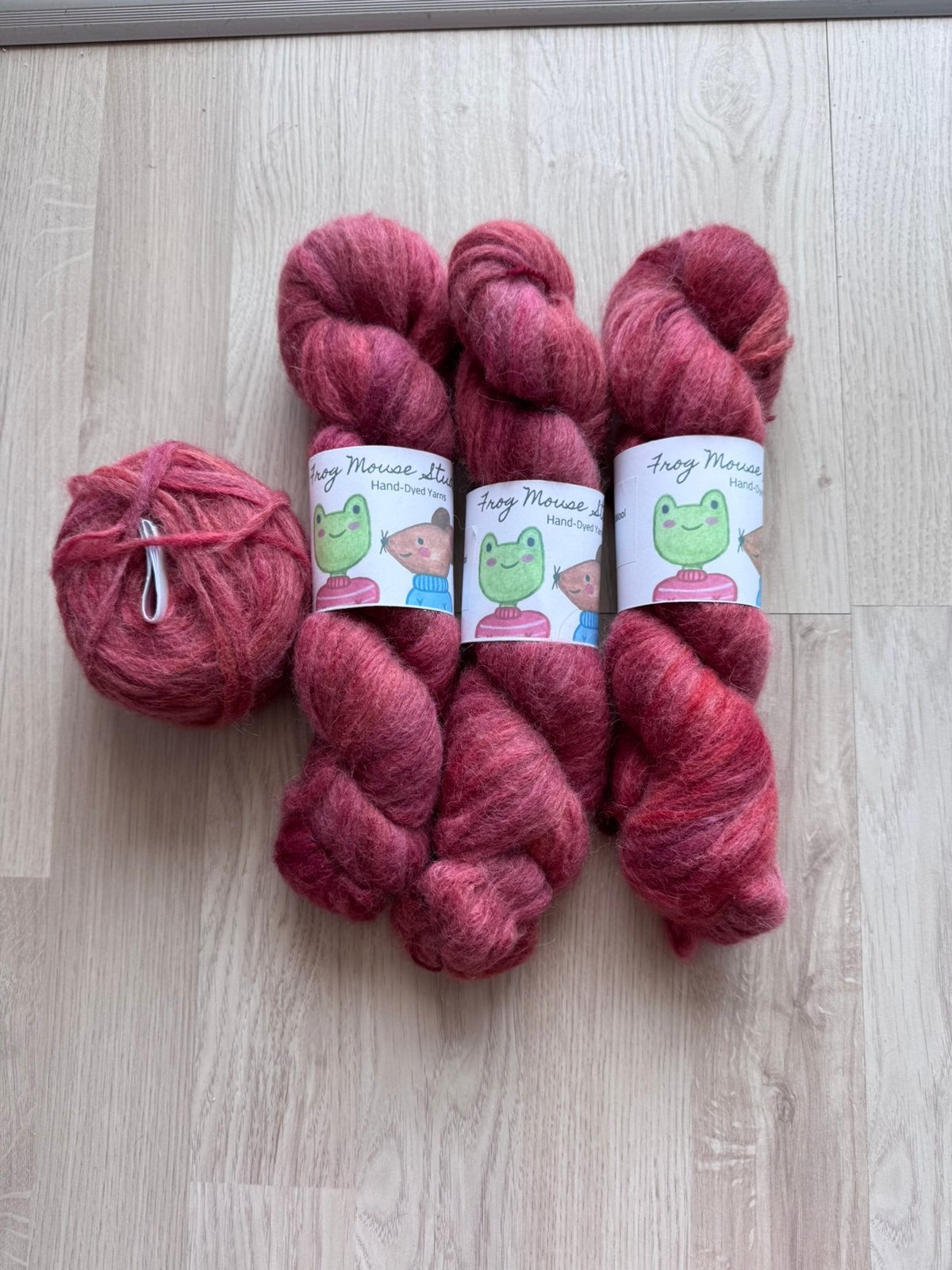 Frog Mouse Studio Alpaca yarn, Hobby en Vrije tijd, Breien en Haken, Verzenden, Zo goed als nieuw, Haken, Patroon of Boek