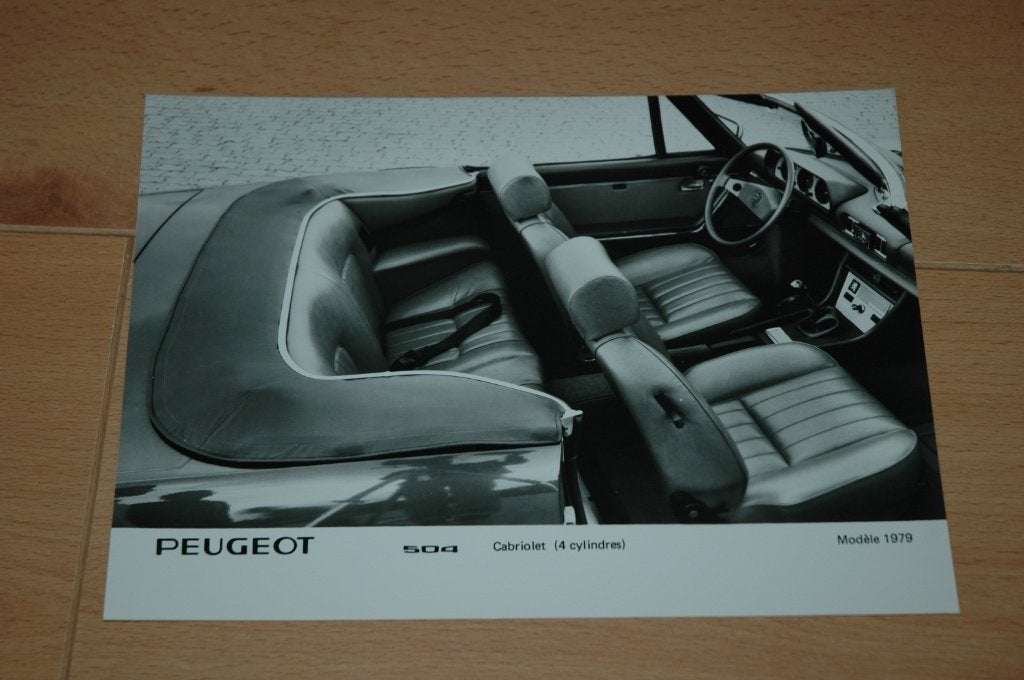 Peugeot 504 Cabriolet 4 Cylinder - Pininfarina - Persfoto, Boeken, Ophalen of Verzenden, Zo goed als nieuw, Peugeot, Peugeot
