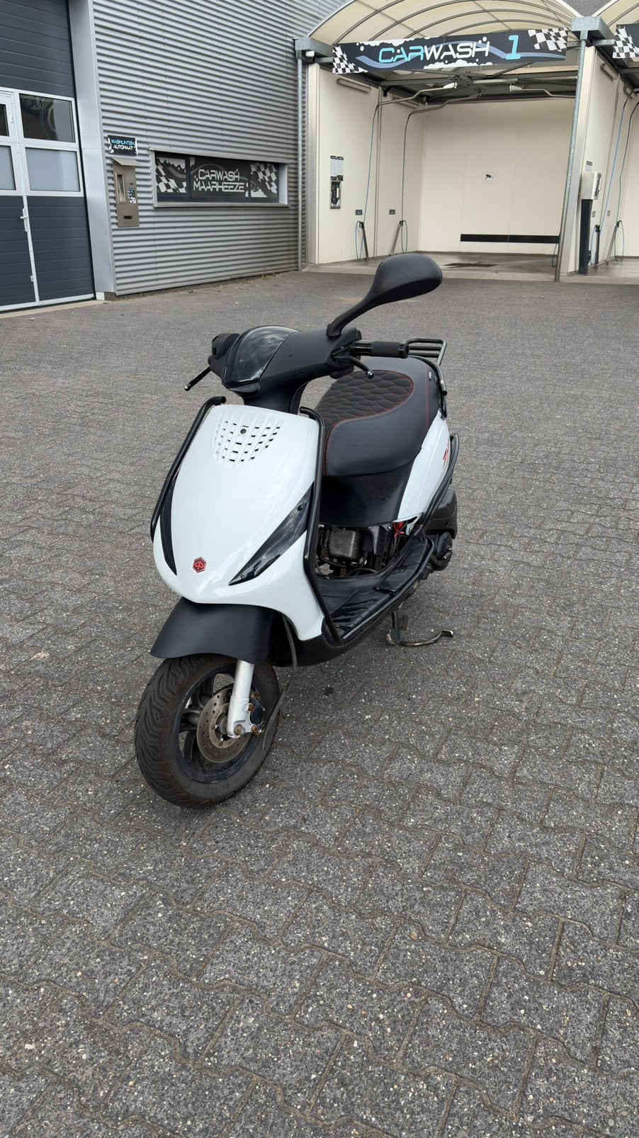Te ruil, Ophalen, Zo goed als nieuw, Benzine, Zip