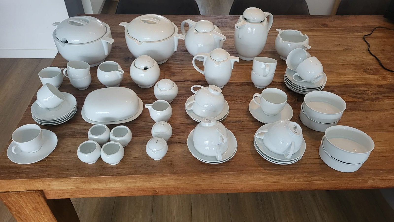 Servies van Friesland, Huis en Inrichting, Keuken | Servies, Ophalen, Zo goed als nieuw, Overige stijlen, Porselein