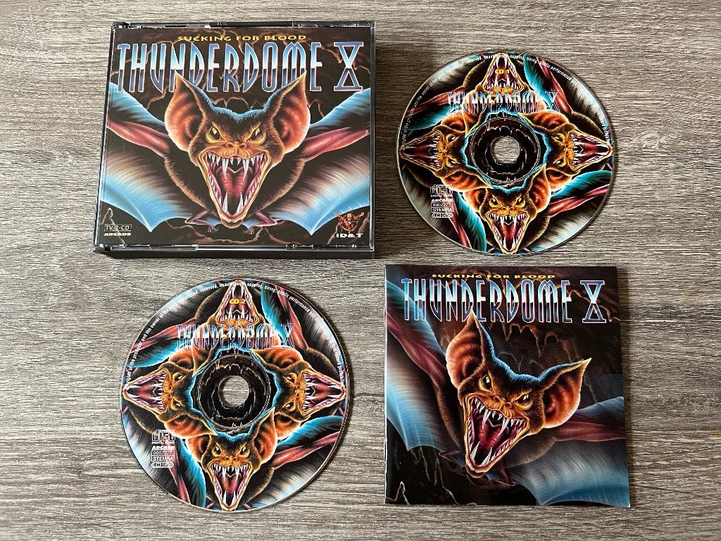 ID&T Thunderdome 10 (1995) Oldschool Hardcore INCL BOEKJE, Ophalen of Verzenden, Zo goed als nieuw, Inclusief boekje, Verzamelalbum