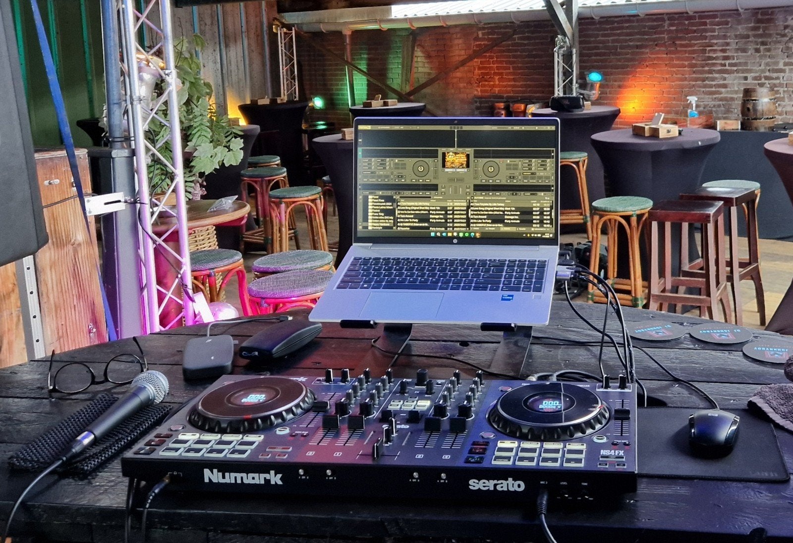 ZGAN! Numark NS4FX DJ Controller 4 kanaals, Ophalen of Verzenden, Zo goed als nieuw, Dj-set, Numark