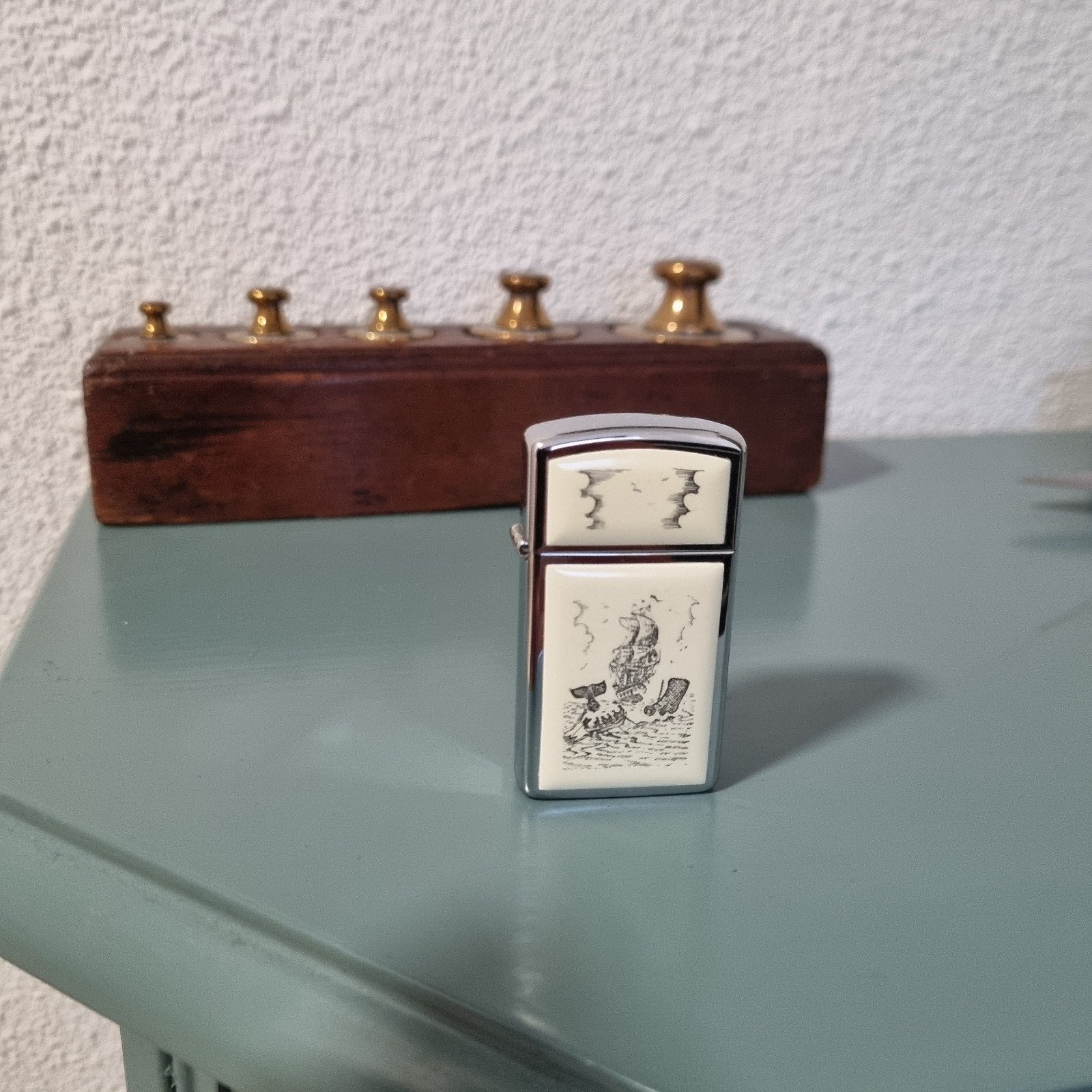 zippo uit 1990. scrim shaw., Ophalen, Zo goed als nieuw, Aansteker